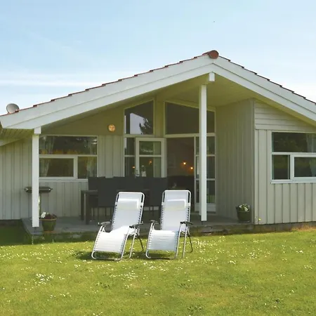 3 Bedroom Beautiful In Bogø By