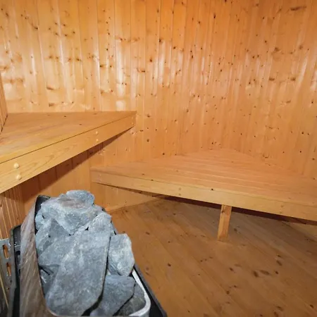 3 Bedroom Beautiful In Casa de Férias Bogø By